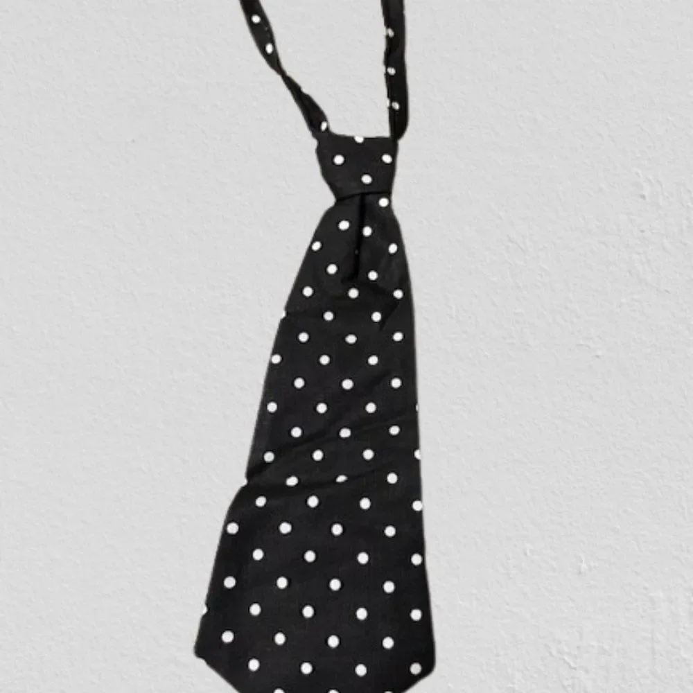 Black & White Polka Dot 9 1/2